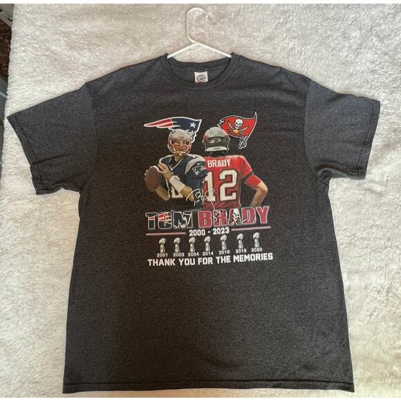 Tom Brady Patriots/Bucs Signatures Thank You for the Memories Gray T-shirt XL - Picture 4 of 6